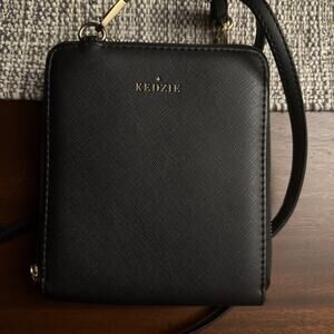 KH Kenzie Best Little Bag Full Zip Wallet Purse Faux Leather Black